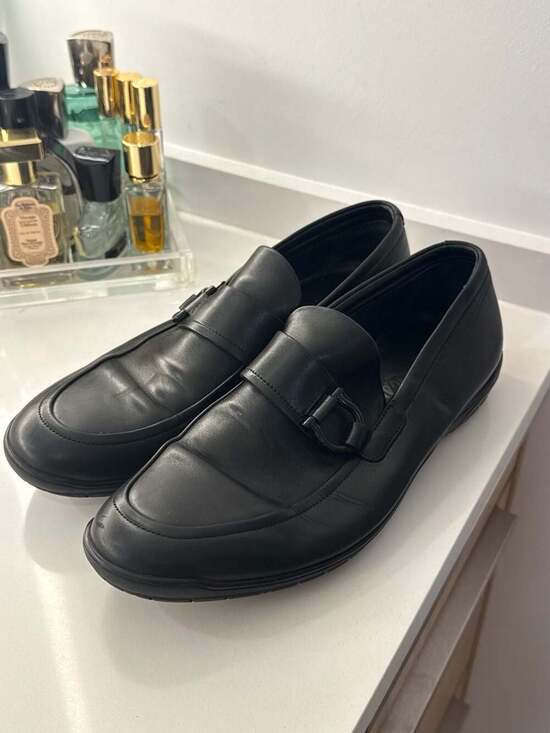 Salvatore Ferragamo Black Leather Gancini Loafers Size 9 D main image 4